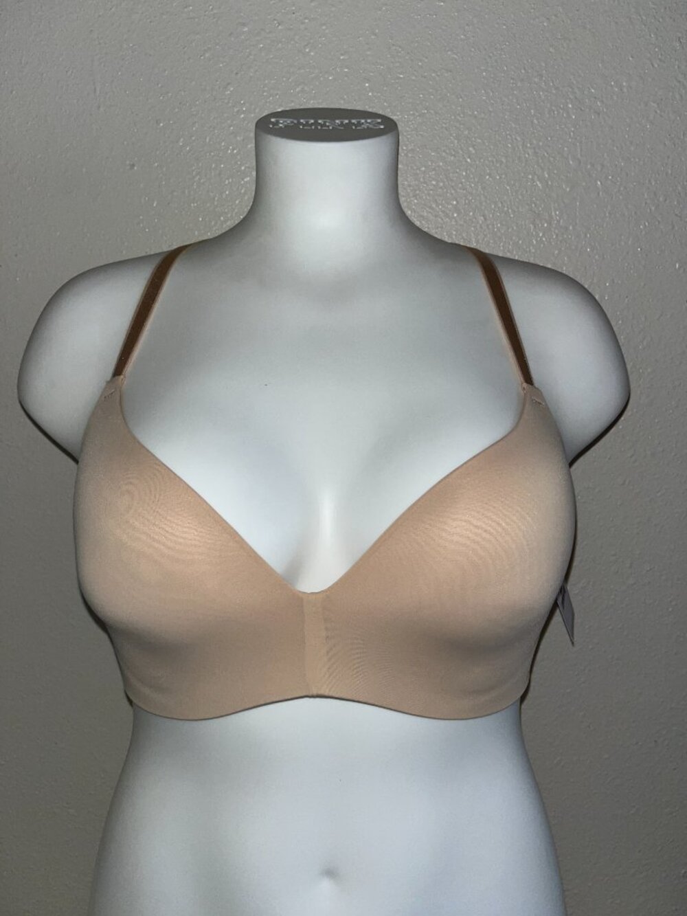 AUDEN LIGHTLY LINED WIREFREE SOFT BRA SZ 32DDD